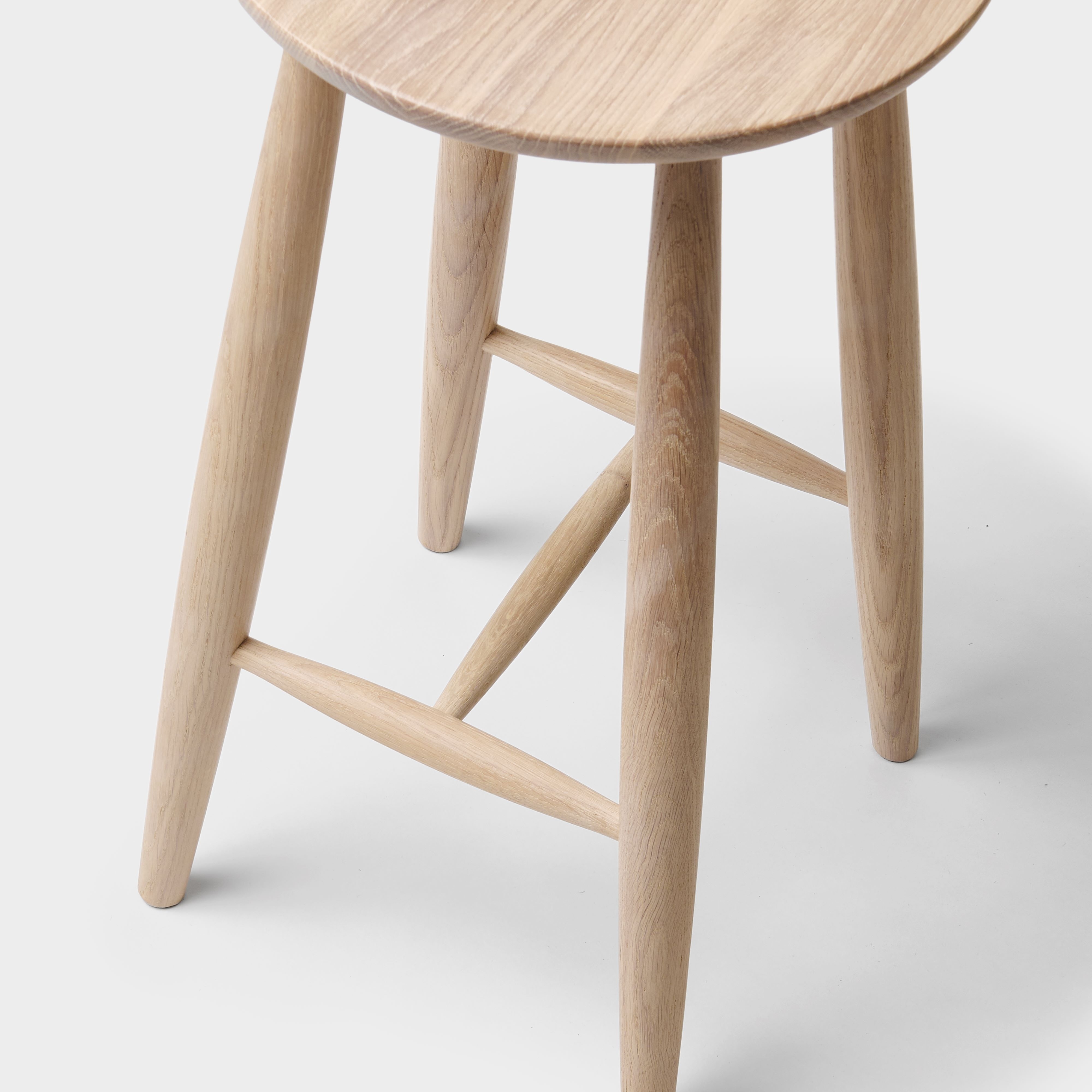 Pinn stool round high