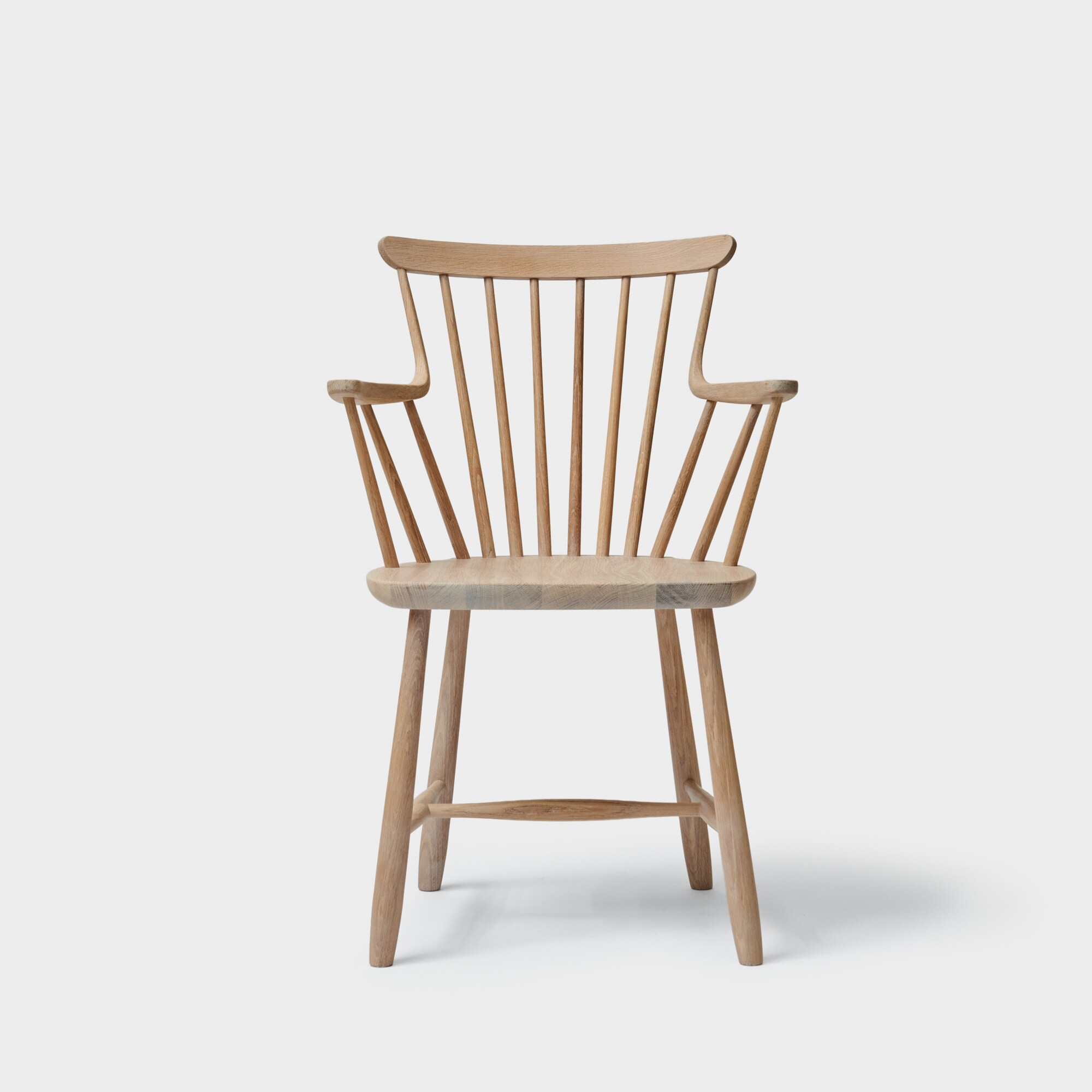 Pinn armchair Oak
