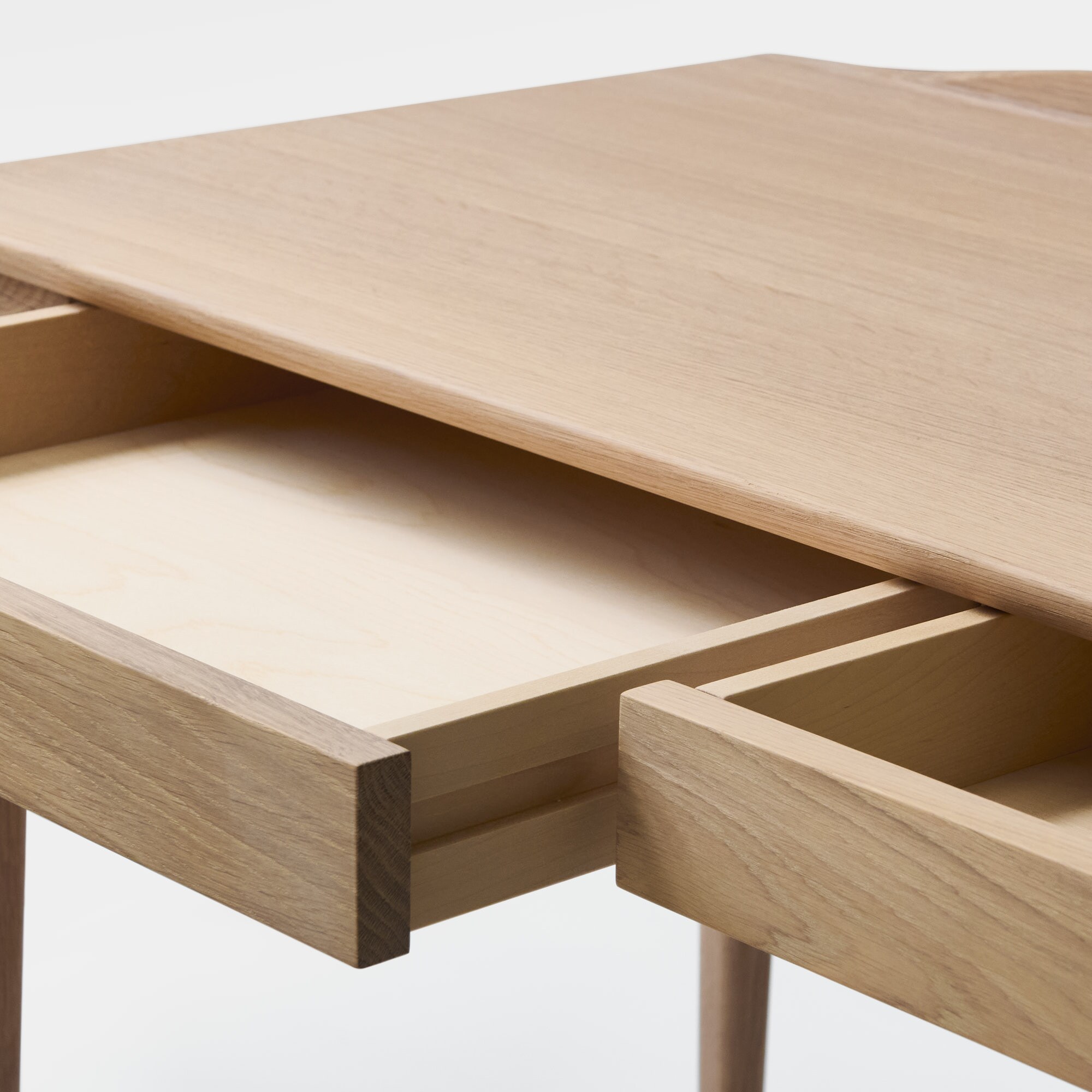Fine-Edged Desk Oak 53x123 cm
