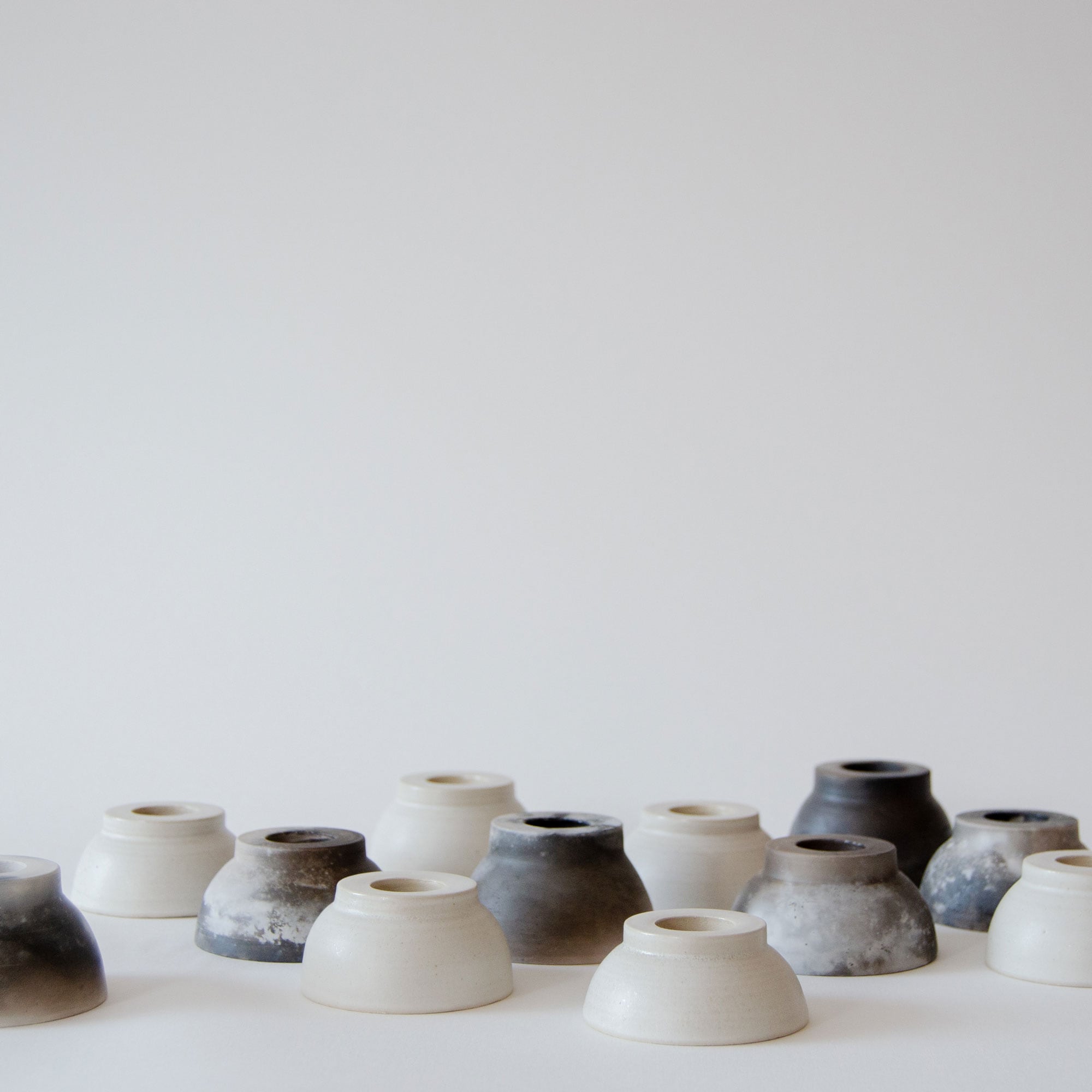 Candle holder low eggshell white