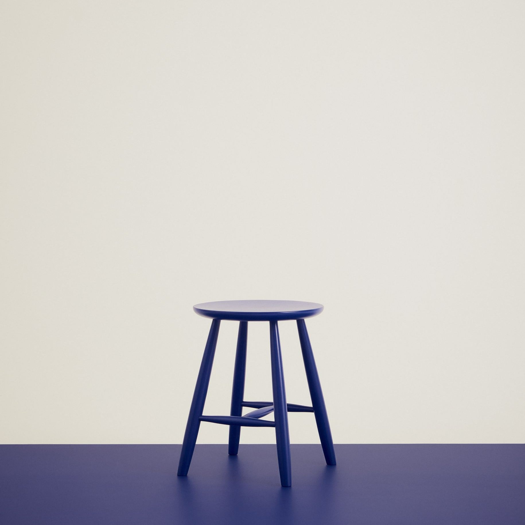 Pinn stool round